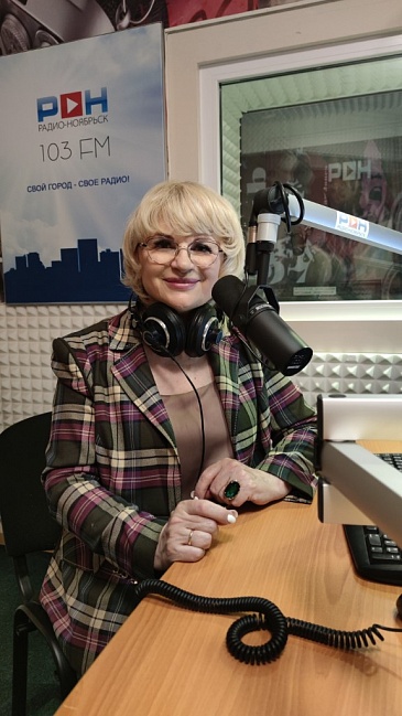 Директор Ямальского филиала «СОГАЗ-Мед» выступила в радиоэфире Радио-Ноябрьск по вопросу оформления цифрового полиса, новости, пресс-релизы, статьи, «СОГАЗ-Мед», омс